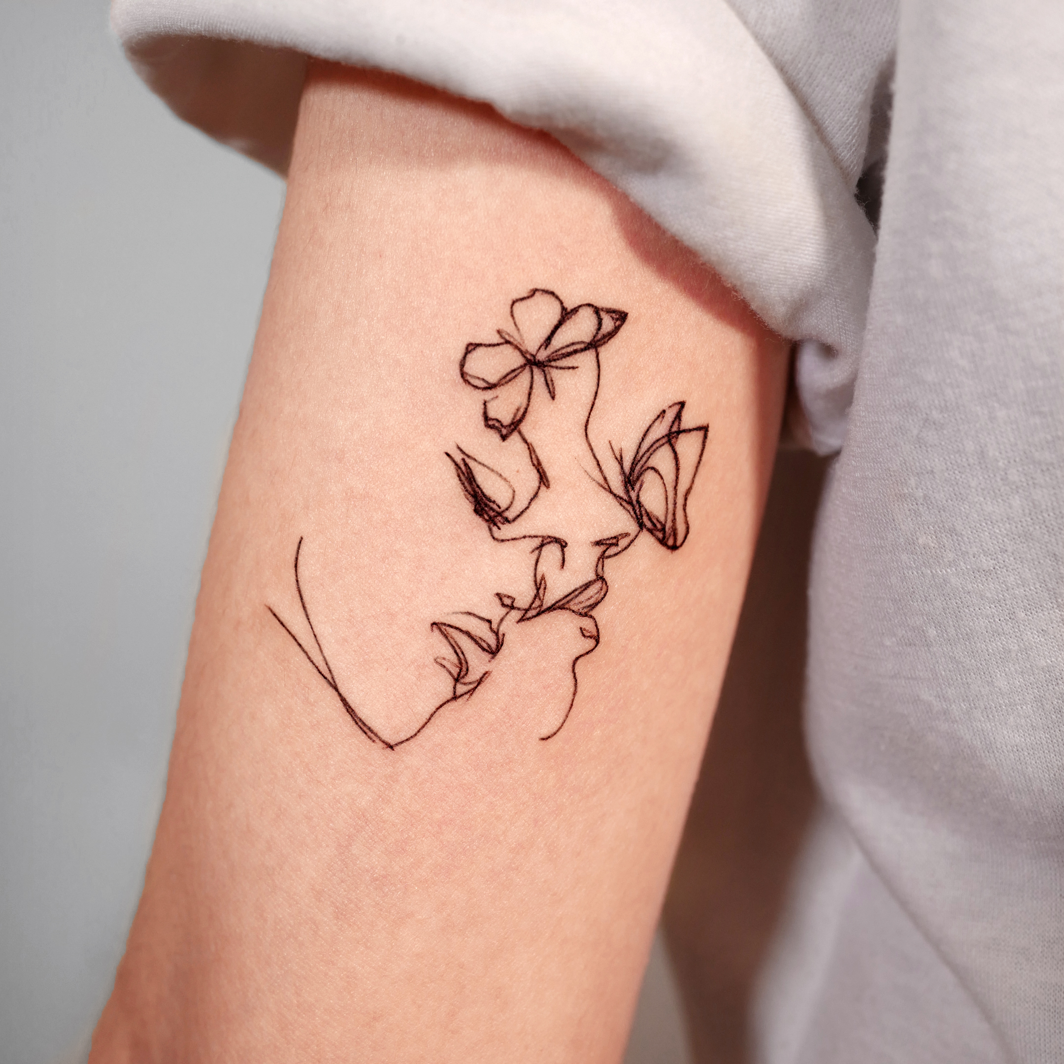 What you need to know before getting a fine line tattoo - ABC Everyday