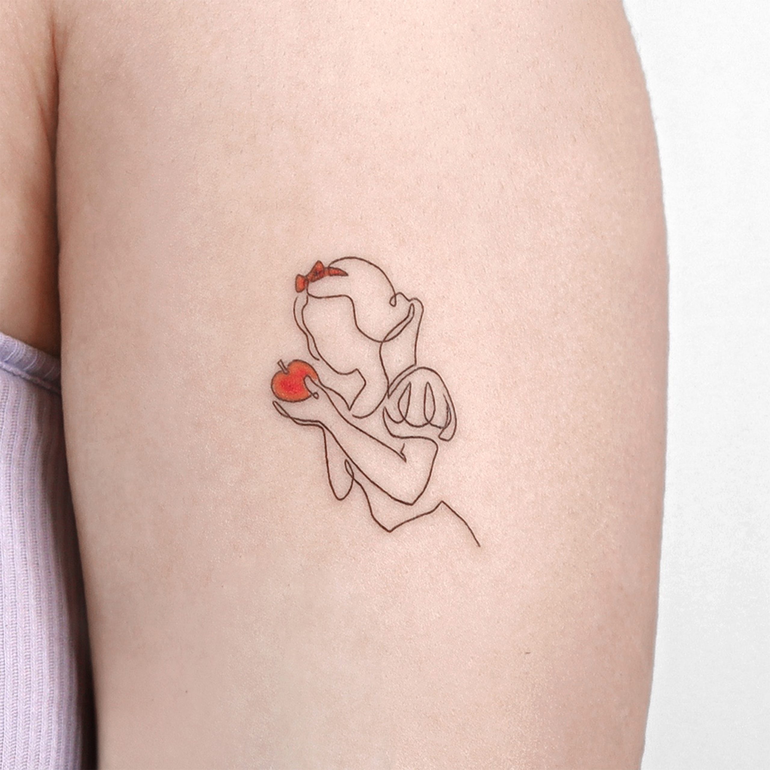 Tattoo artist Lucy Moana | Hamburg, Germany | iNKPPL
